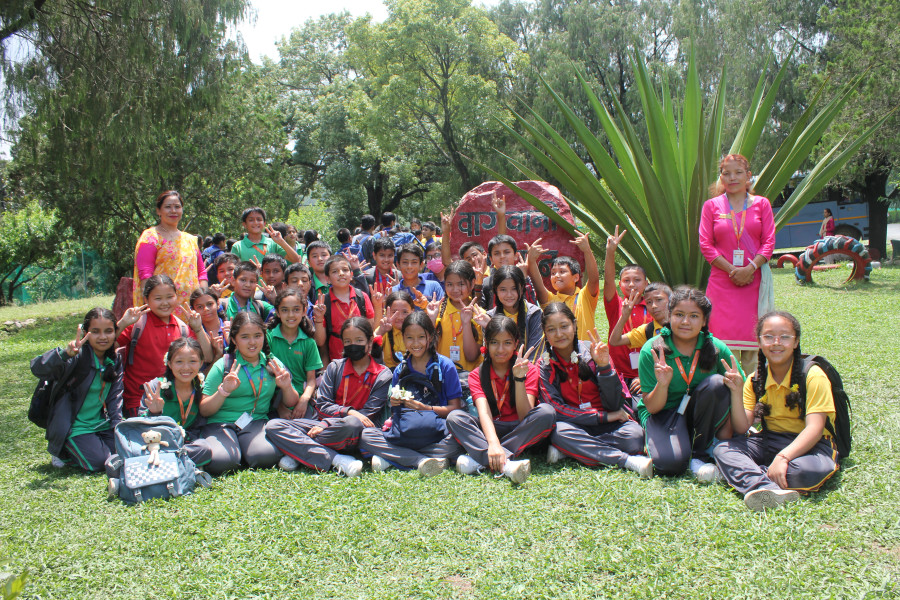 students on field trip